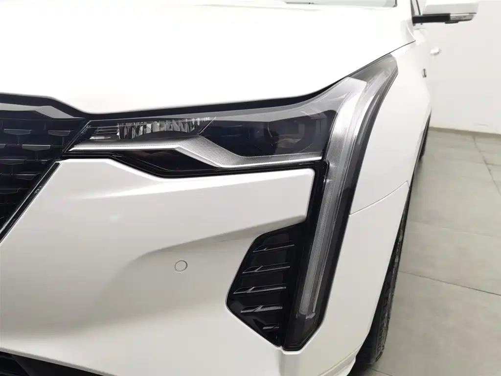 Cadillac CT4 28 T Luxury