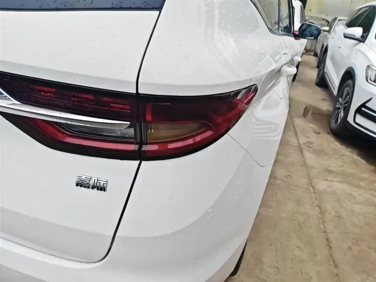 Geely Jiaji 1.8 TD DCT Luxury