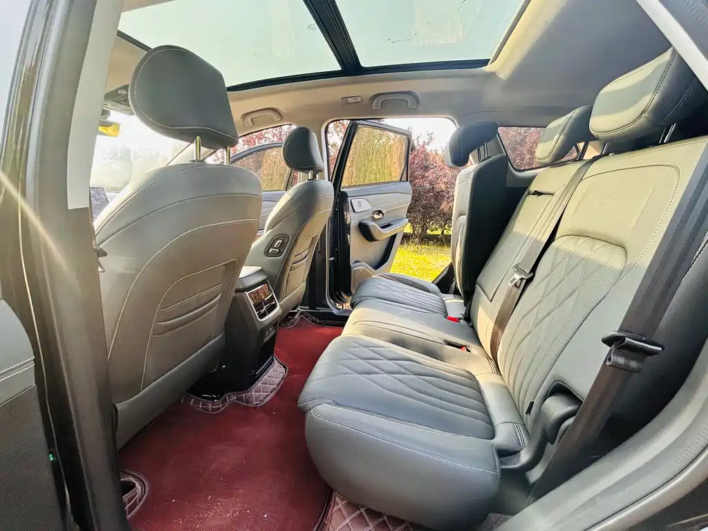 Jetour Shanhai L9 1.5 TD 2 DHT Air 7-seat