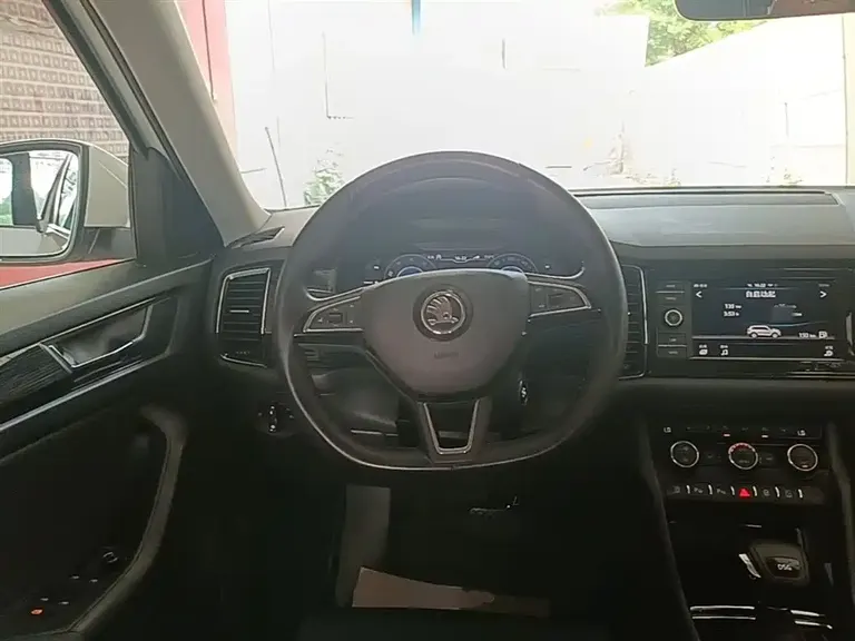 Skoda Kodiaq 柯迪亚克 2019款 改款 TSI330 7座两驱豪华优享版 国VI