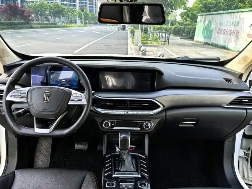 Besturn T77 230 TID Auto Luxury CN-V