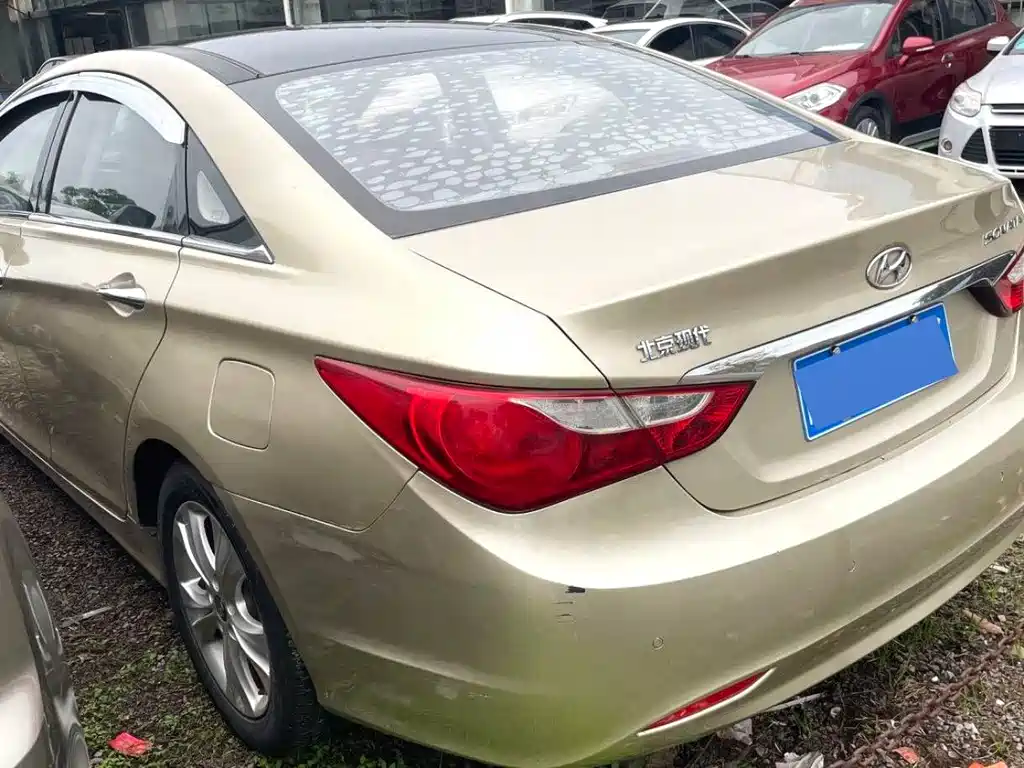 Sonata 2.0 L Auto Distinguished