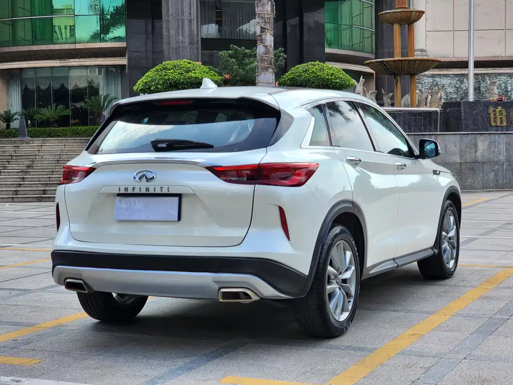 Infiniti QX50 2.0 T 2 WD Elite