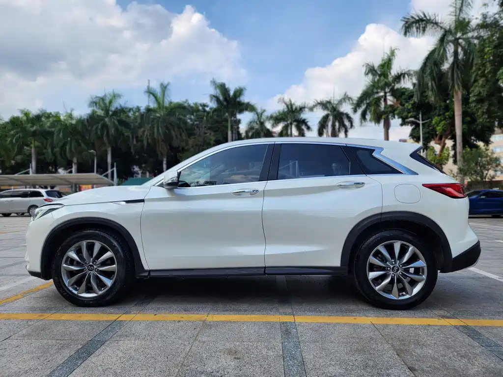Infiniti QX50 2.0 T 2 WD Elite