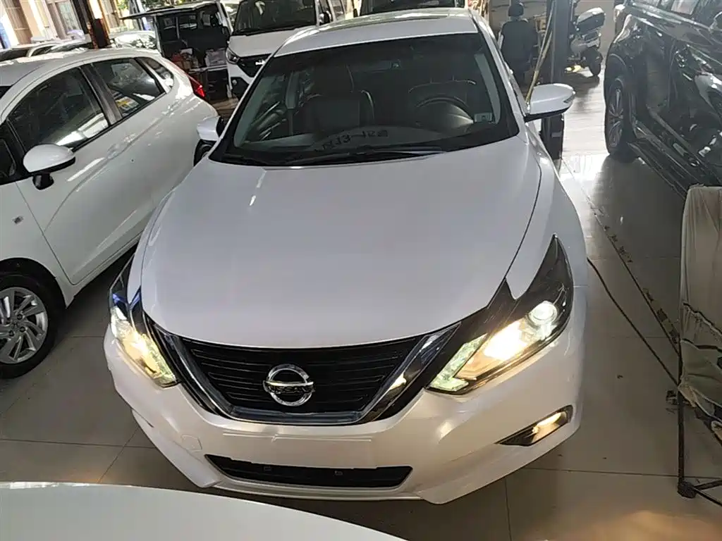 Teana Facelift 2.0 L XL Comfort
