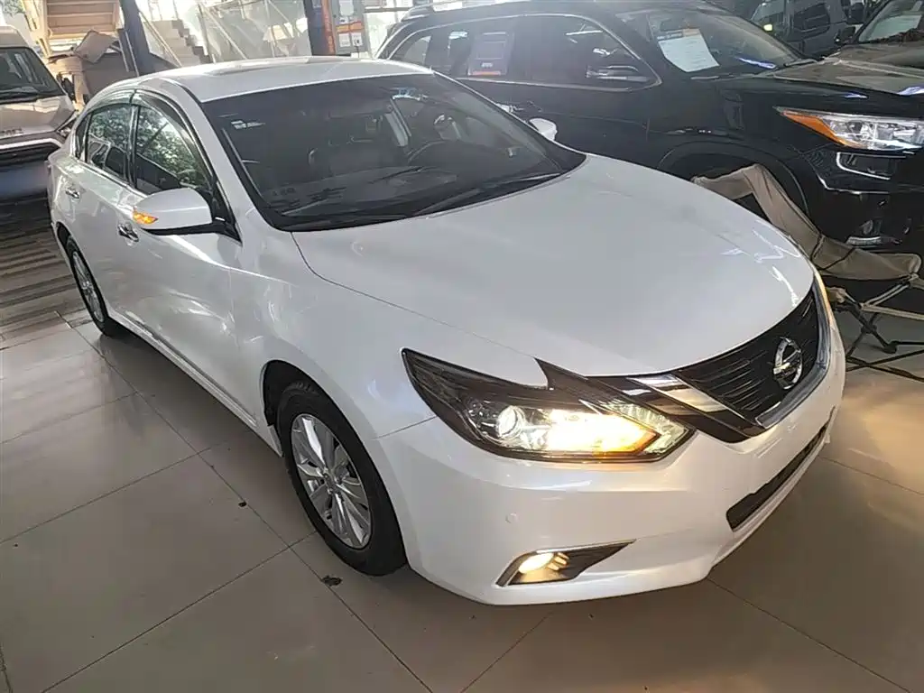 Teana Facelift 2.0 L XL Comfort