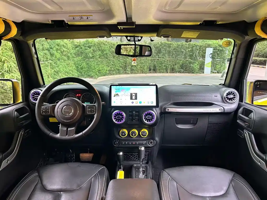 Wrangler 3.0 L Sahara 4-door Comfort Enjoyment