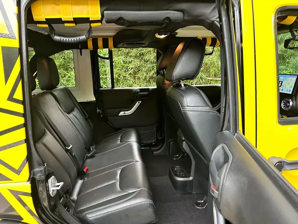 Wrangler 3.0 L Sahara 4-door Comfort Enjoyment