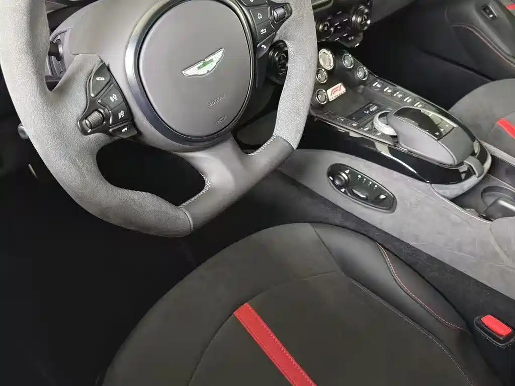 V8 Vantage 4.0 T V8 F1 Edition Coupe