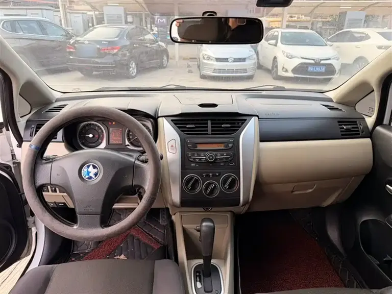 Venucia R50 1.6 L Auto Wonderful
