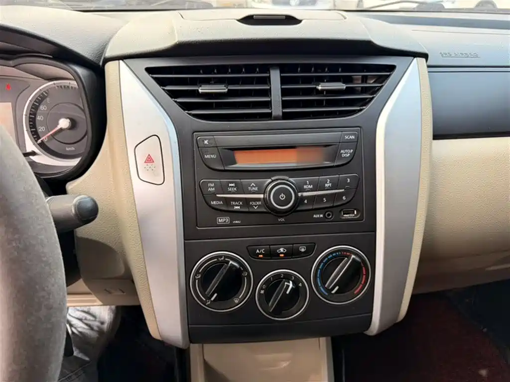 Venucia R50 1.6 L Auto Wonderful