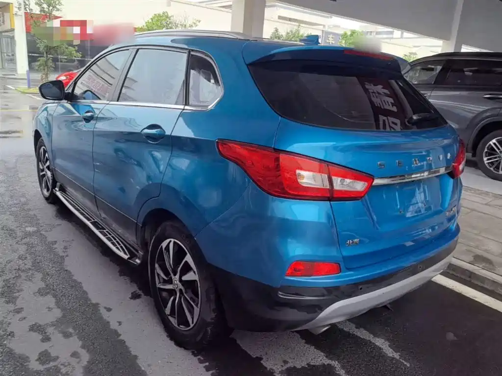 Senova X55 1.5 T CVT Elite