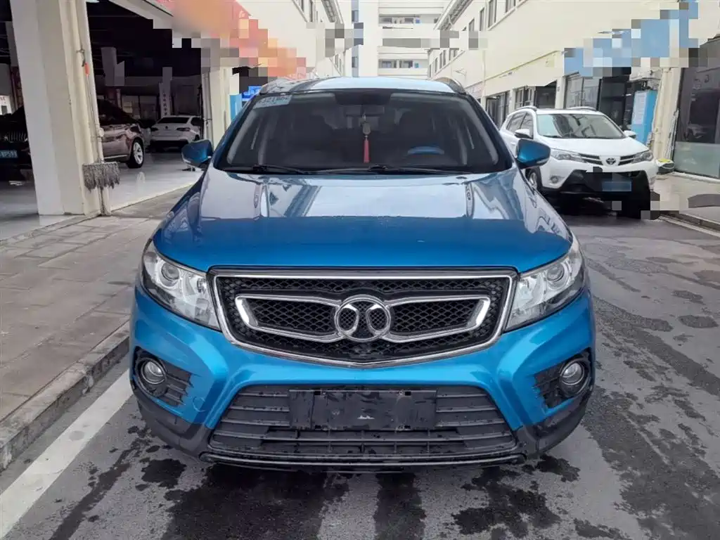 Senova X55 1.5 T CVT Elite
