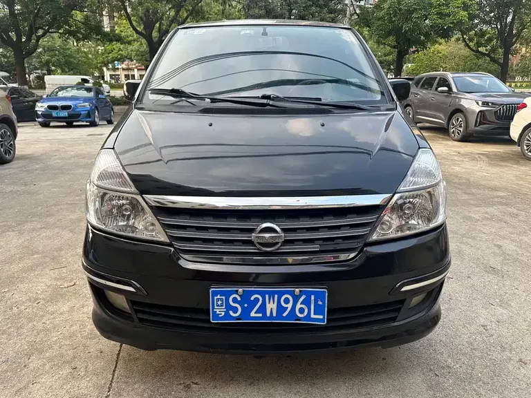 Dongfeng Yuxuan 2.5 L Auto Luxury