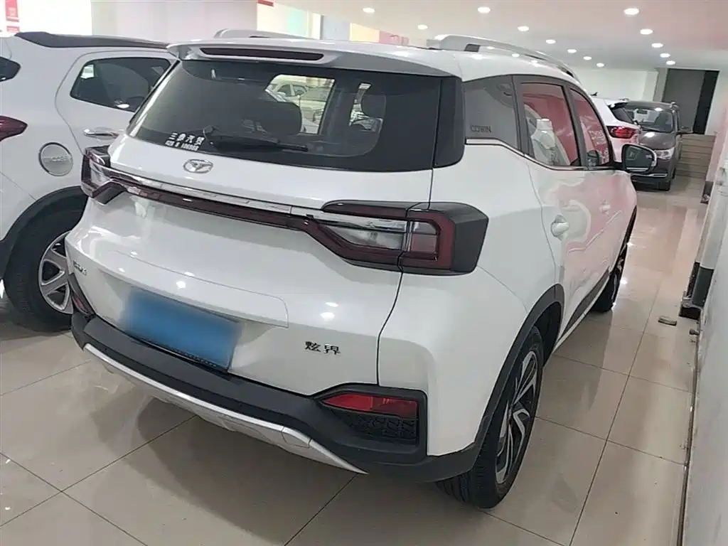 Xuanjie 炫界 2020款 1.5 L CVT耀