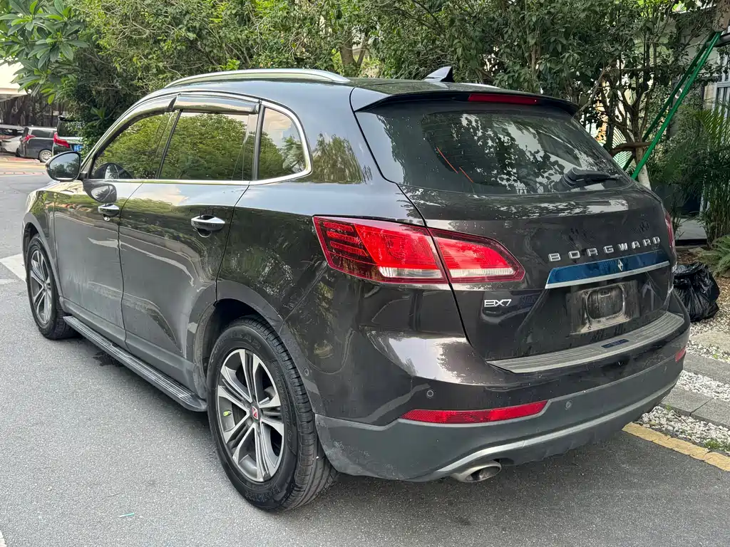 Borgward BX7 宝沃BX7 2016款 28 T 两驱豪华版 7座