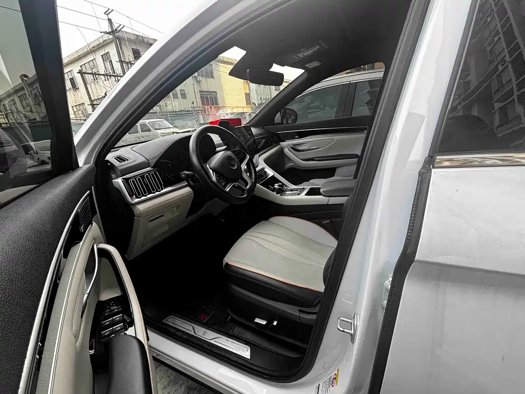 Song PLUS NEV DM-i 110 KM Flagship PLUS