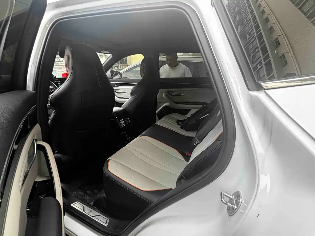 Song PLUS NEV DM-i 110 KM Flagship PLUS