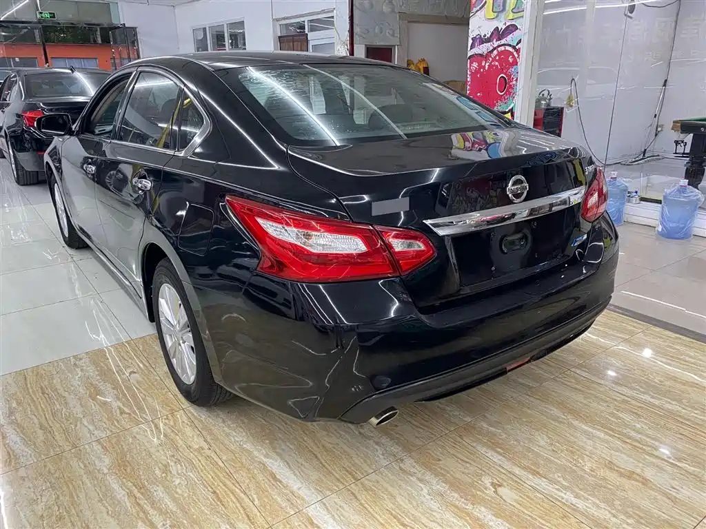 Teana Facelift 2.0 L XL Comfort