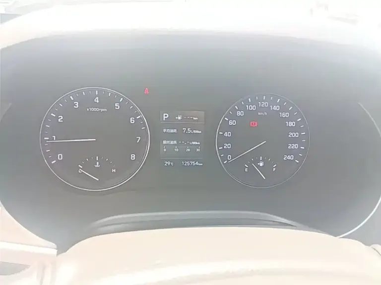 Hyundai Mistra 1.8 L Auto Intelligent GLS CN-V