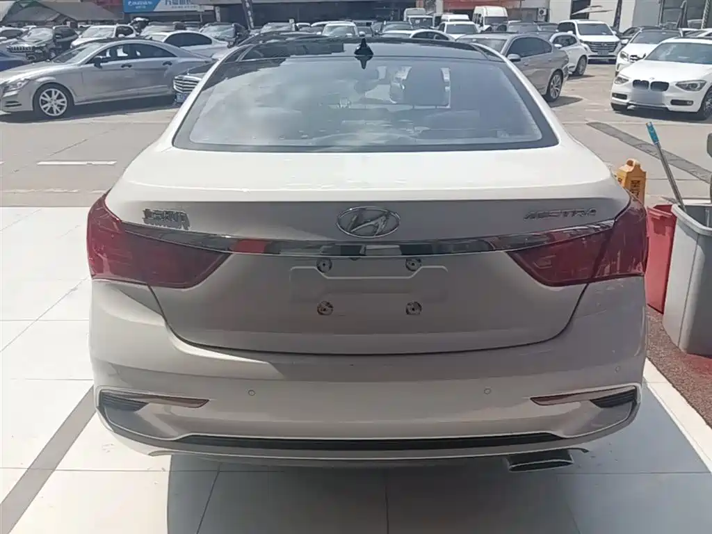 Mistra 1.8 L Auto Intelligent GLS CN-V