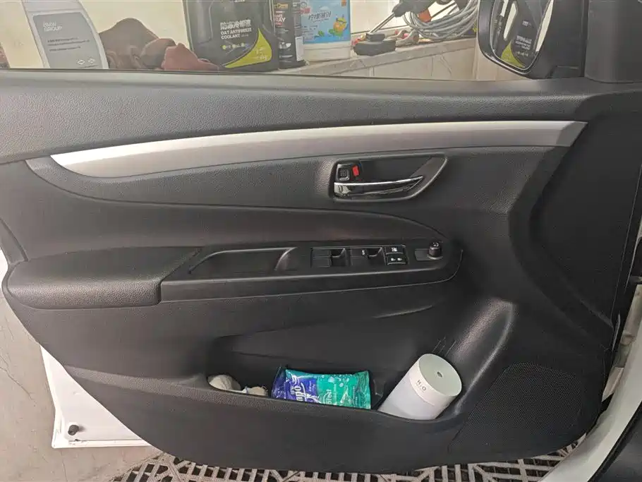 Alivio 1.6 L Auto Comfort Enjoyment