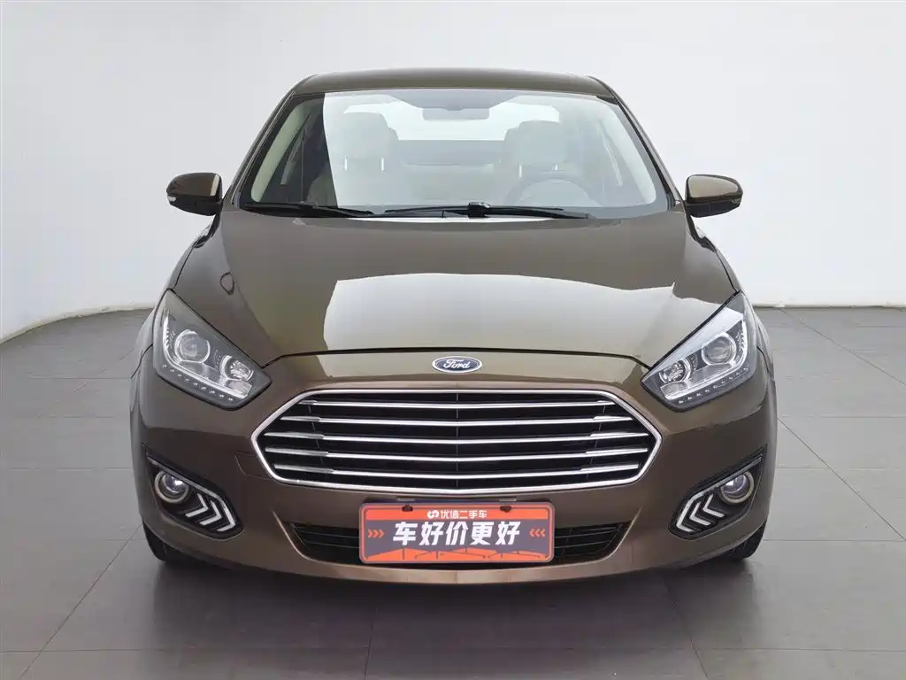 Escort 1.5 L Manual Comfort