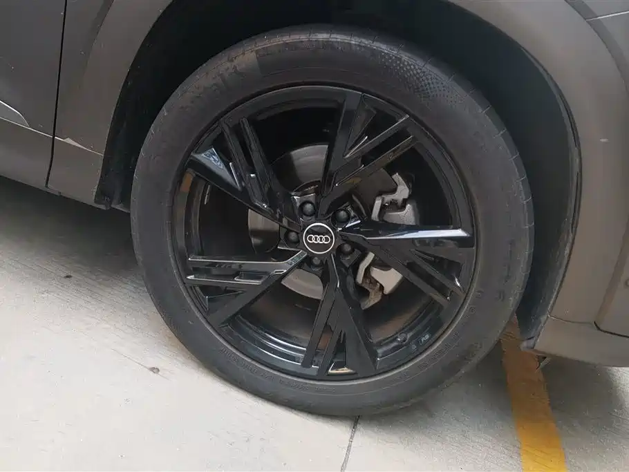 Audi Q6 50 TFSI quattro Lingyun edition one