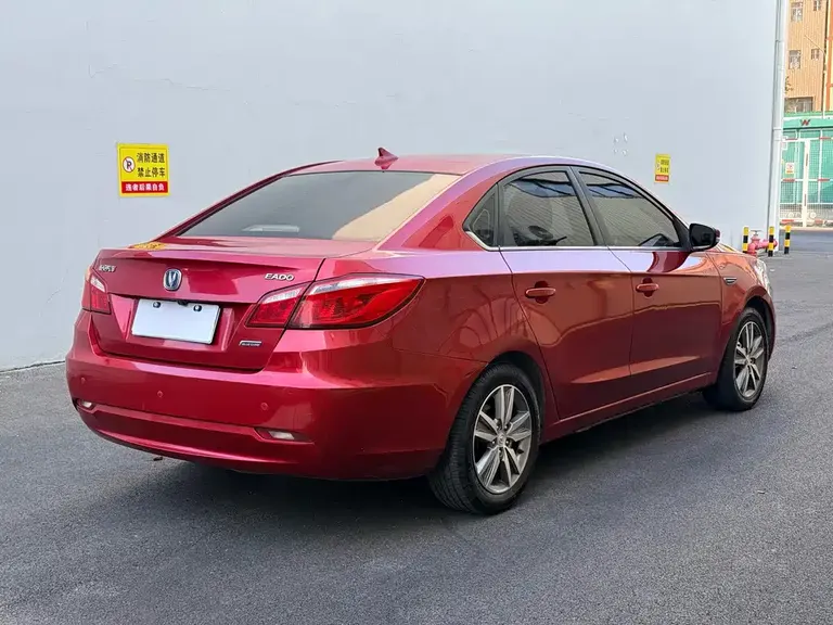 Changan Eado 逸动 2016款 1.6 L 自动领尚型