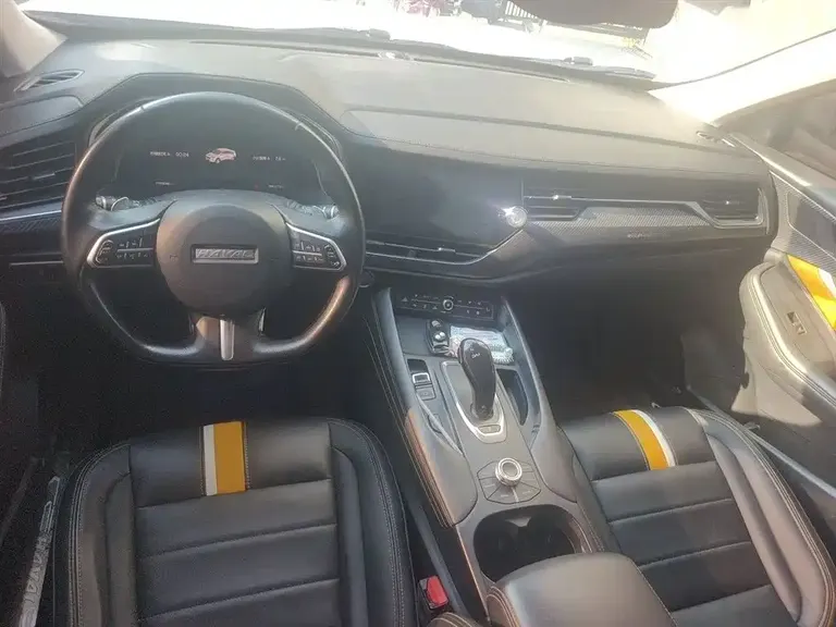 Haval F7 x 2.0 T 2 WD Ultimate Smart Tech