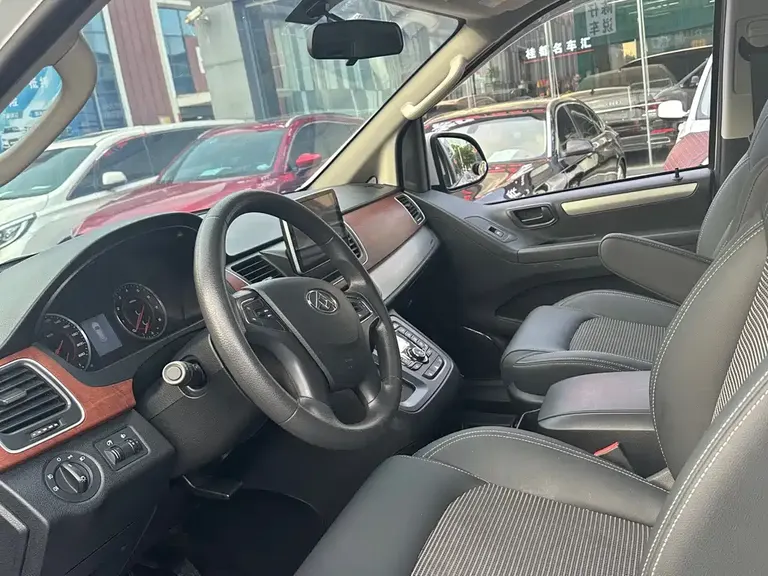 Maxus G10 2.0 T Auto Executive