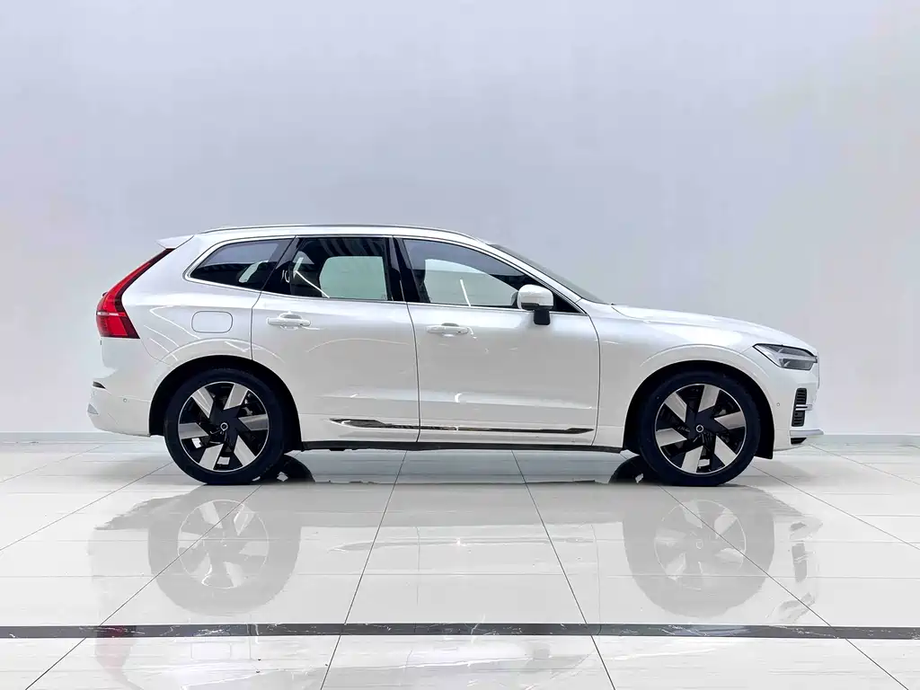 Volvo XC60 PHEV PHEV Hybrid Long Range 4 WD Smart Grace Luxury