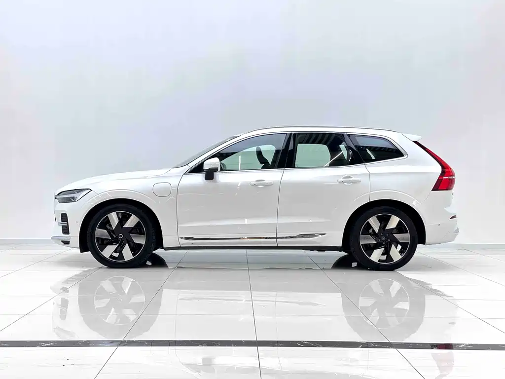 Volvo XC60 PHEV PHEV Hybrid Long Range 4 WD Smart Grace Luxury