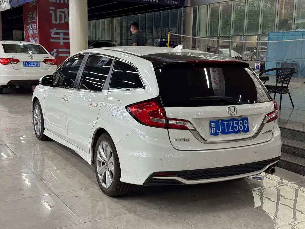 Jade 1.8 L Auto Comfort 5-seat