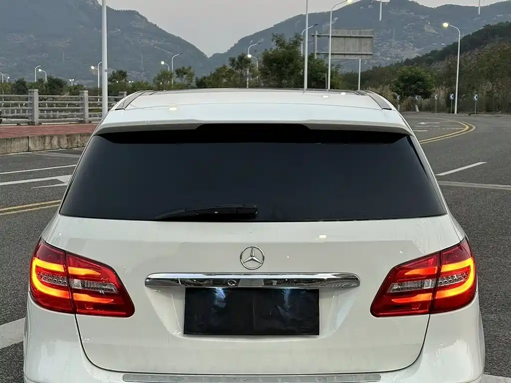 Mercedes-Benz B-Class B 200