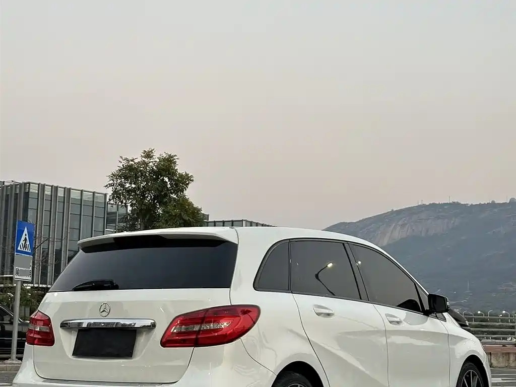 Mercedes-Benz B-Class B 200