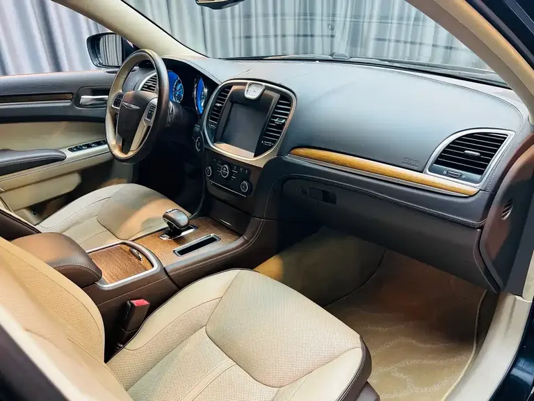 Chrysler 300 C (Import) 3.6 L Supreme