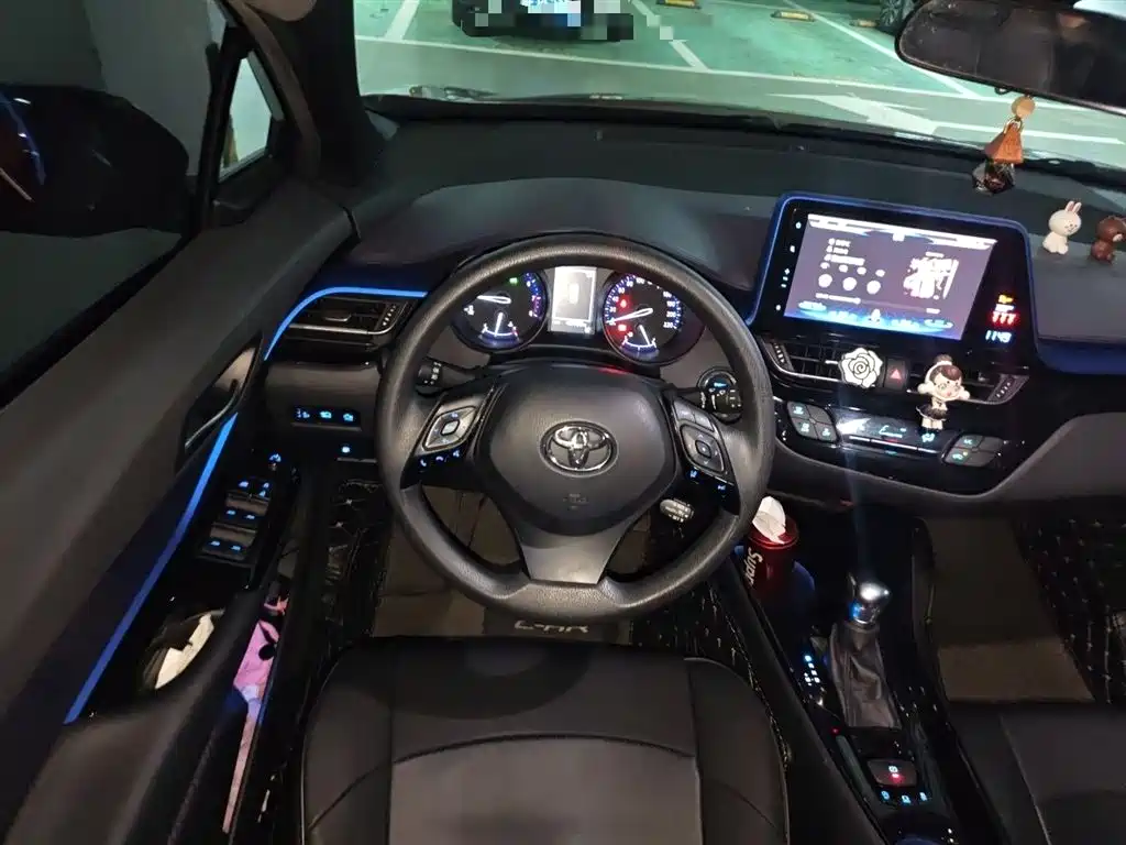 Toyota C-HR 2.0 L Leading Sunroof CN-VI