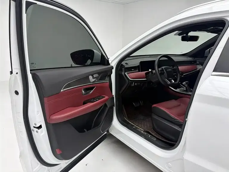 Jetour X70 PLUS 1.5 T DCT Mountain 5-seat