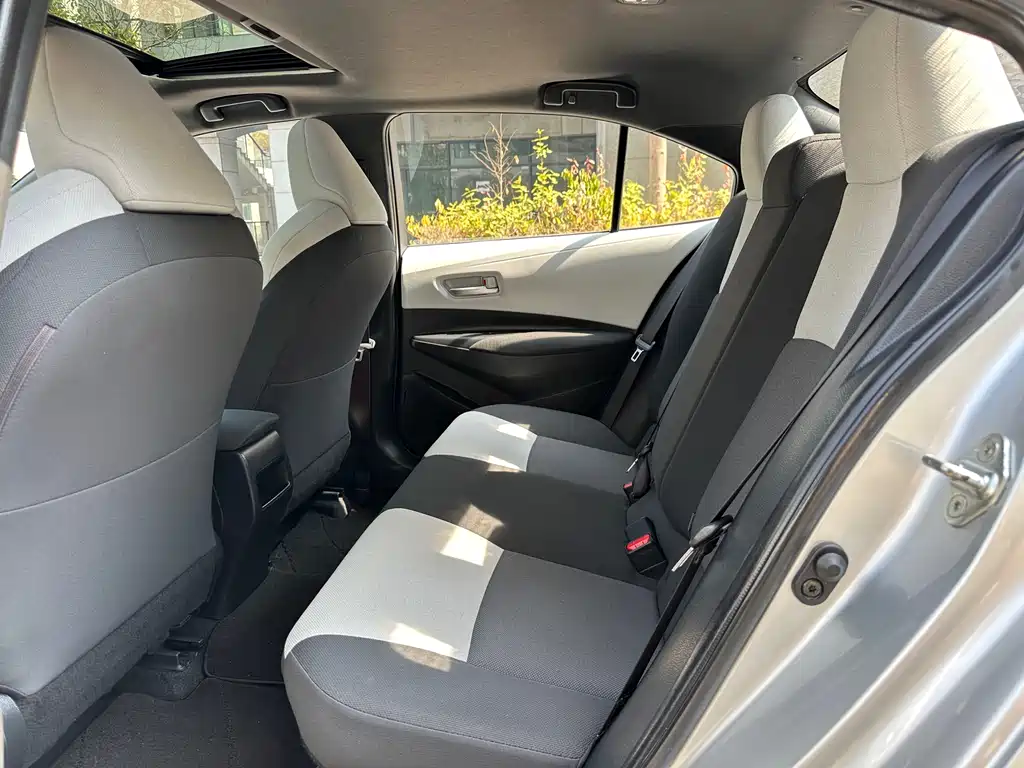Levin Dual Engine 1.8 H E-CVT Luxury CN-V