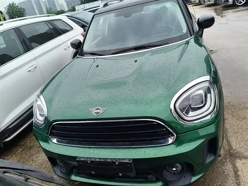 MINI COUNTRYMAN 1.5 T COOPER Connoisseur