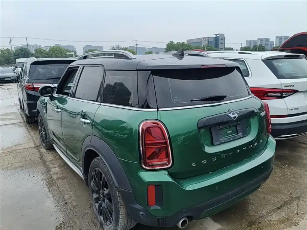 MINI COUNTRYMAN 1.5 T COOPER Connoisseur