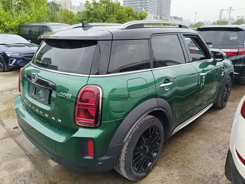 MINI COUNTRYMAN 1.5 T COOPER Connoisseur