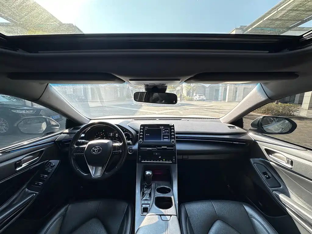 Avalon 2.5 L Luxury