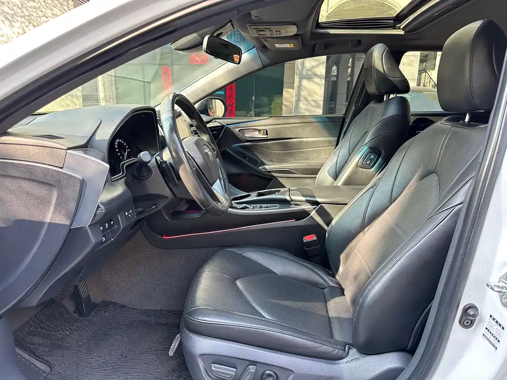 Avalon 2.5 L Luxury