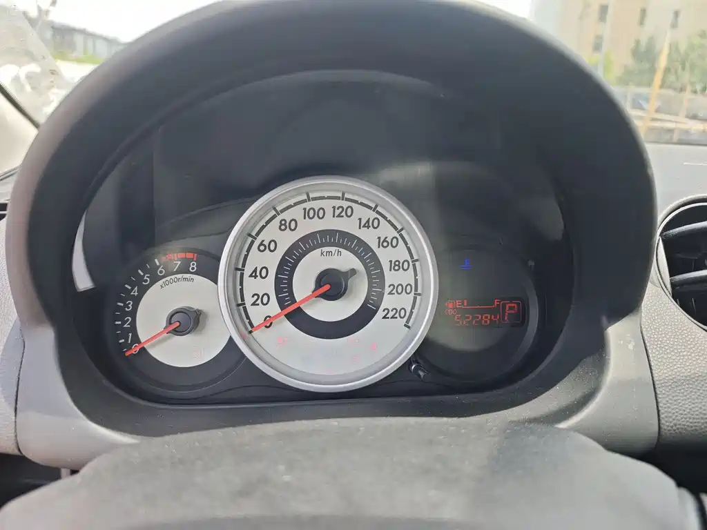 Mazda 2 马自达2 2012款 两厢炫动 1.3 L 自动标准版