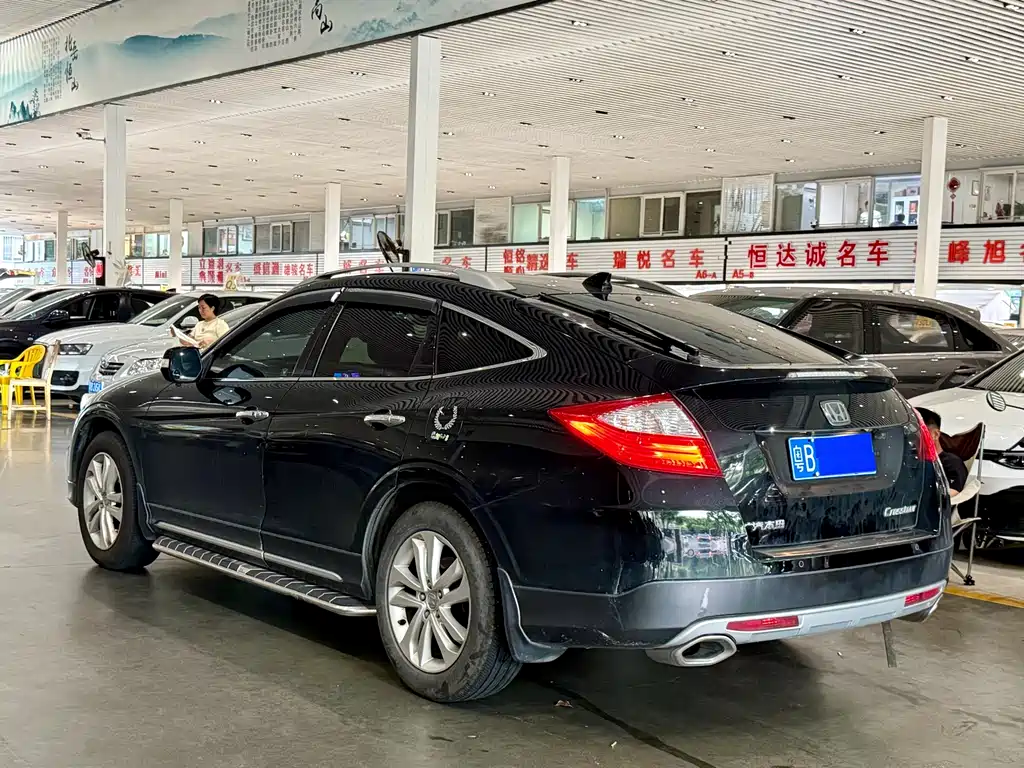 Crosstour 2.4 L Luxury