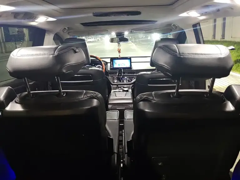Honda Elysion 2.0 L e:HEV Luxury