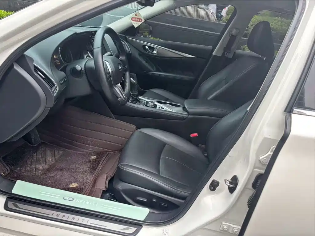 Infiniti Q50 L 2.0 T Comfort Enjoyment CN-V