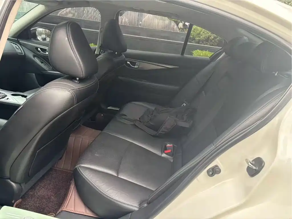 Infiniti Q50 L 2.0 T Comfort Enjoyment CN-V
